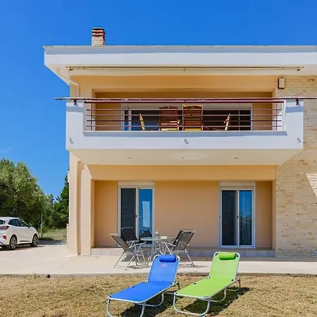 Semesterbostad Salty Dream 3-bdrm Maison, Trani Ammouda Beach *