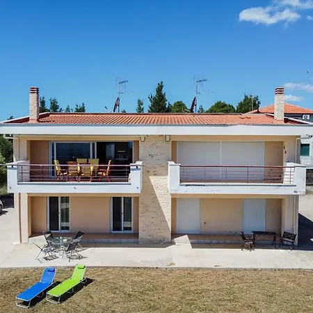 Salty Dream 3-bdrm Maison, Trani Ammouda Beach
