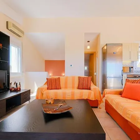 Salty Dream 3-bdrm Maison, Trani Ammouda Beach Semesterbostad *
