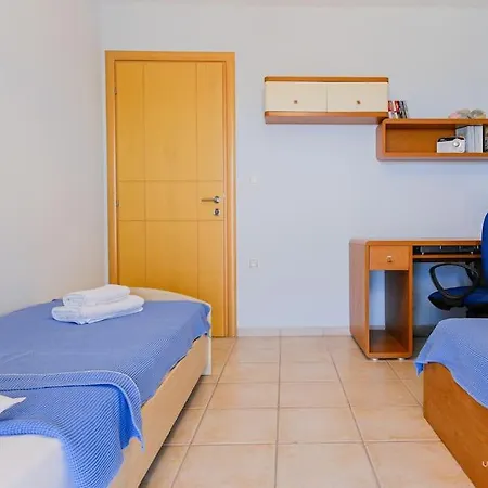 Salty Dream 3-bdrm Maison, Trani Ammouda Beach Semesterbostad